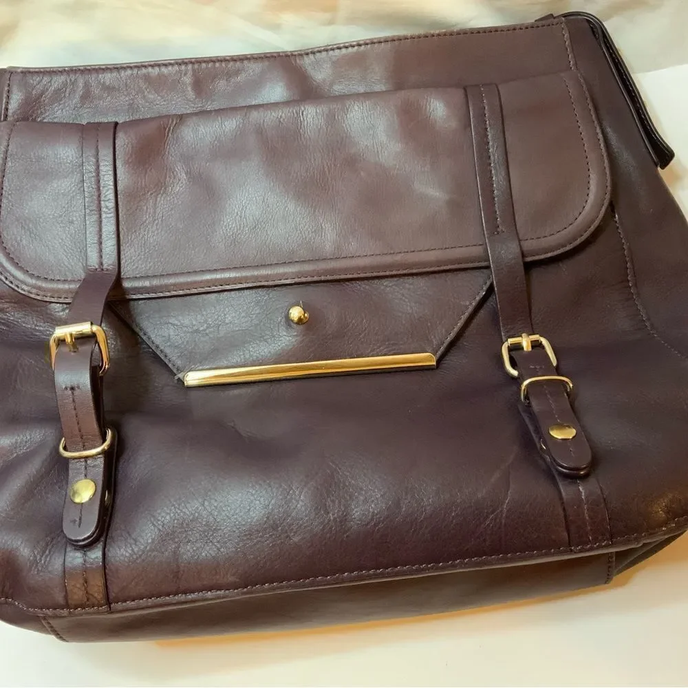 TRE VERO Purple Leather  Hobo Handbag Purse Bag-VERY NICE